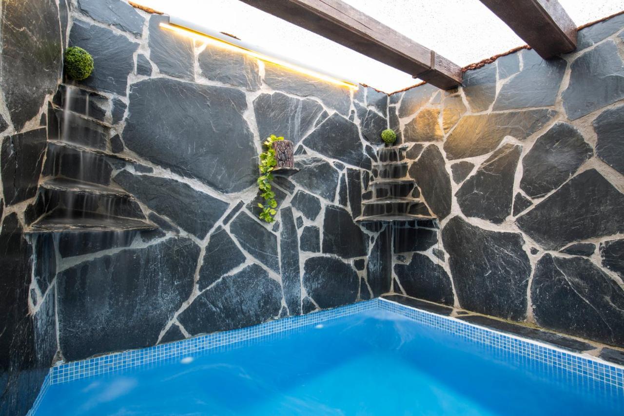 El Eden De Javier Guest House Robledillo Exterior photo