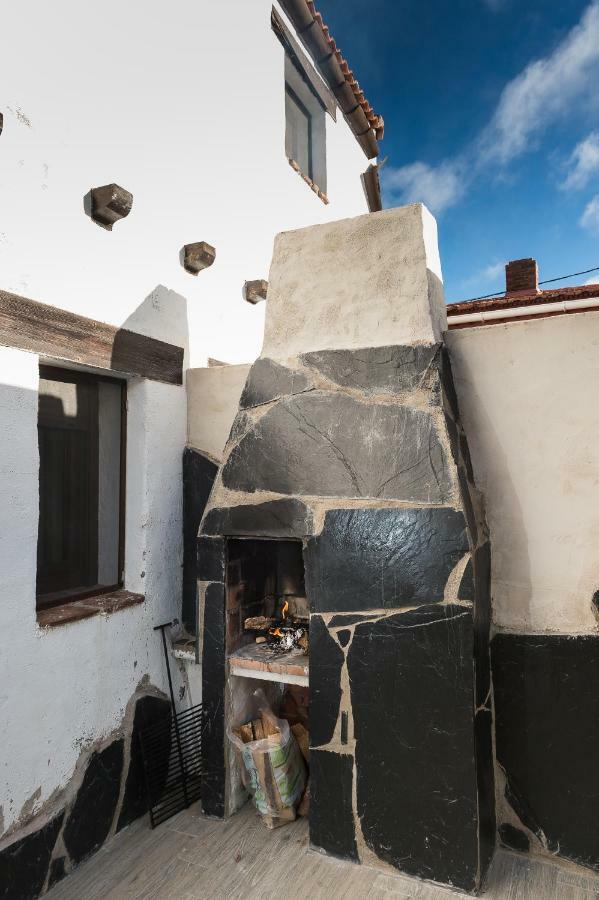 El Eden De Javier Guest House Robledillo Exterior photo